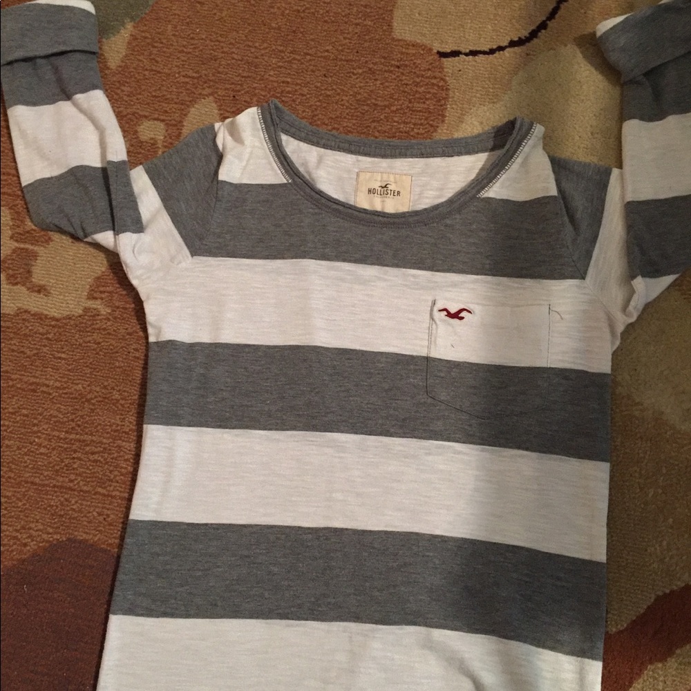 Hollister top
